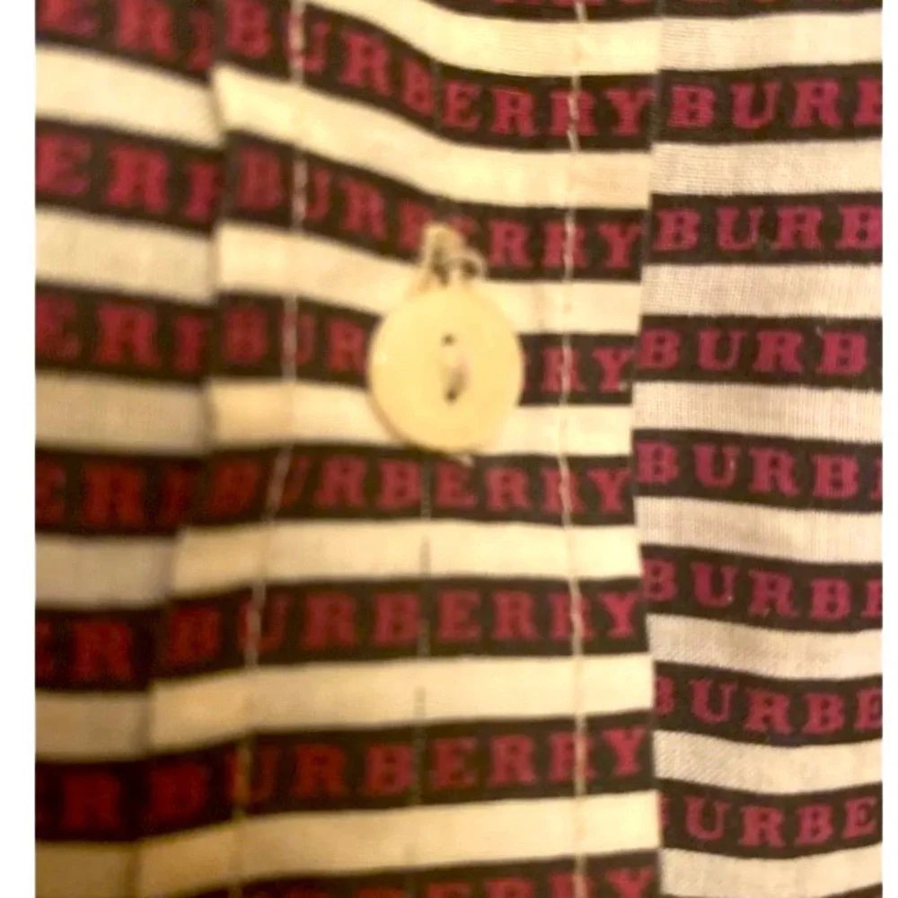 ❤️❤️❤️”RARE”❤️❤️SIGNATURE❤️❤️BURBERRY❤️❤️ - Picture 2 of 8